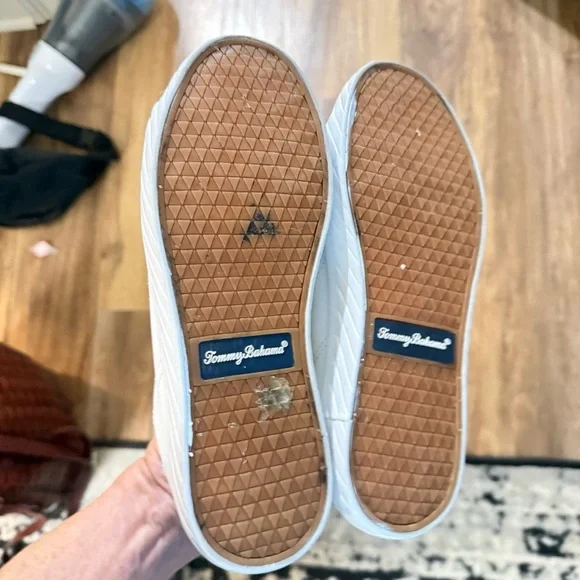 TOMMY BAHAMAS ladies, leather white sneaker size 6 1/2 very good condition - Picture 10 of 12